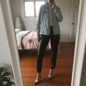 LEVI’S | light wash denim jacket